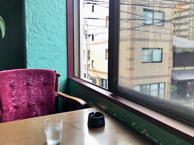 【京都一人旅】まるで映画のワンシーン！パンと空間に酔いしれる「カフェ コチ」