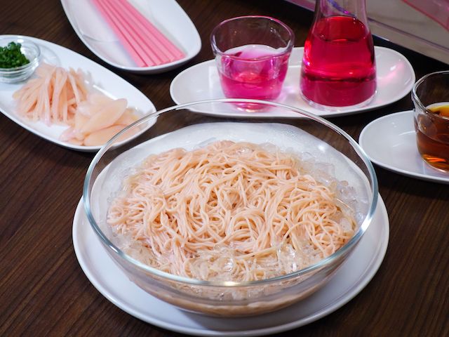 夏休みイベント！岩下の新生姜ミュージアムで「ピンクの流しそうめん」を