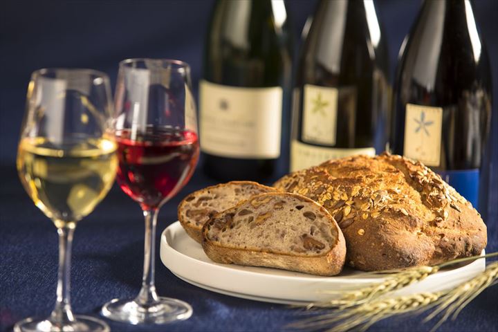 【星野リゾートトマム】十勝小麦のパンとワインのマリアージュを楽しむ「つき夜のパンまつり」