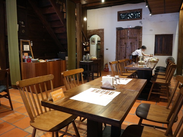 台北・迪化街の素敵なお店【５】歴史ある建物で定食を「稻舍URS３２９」