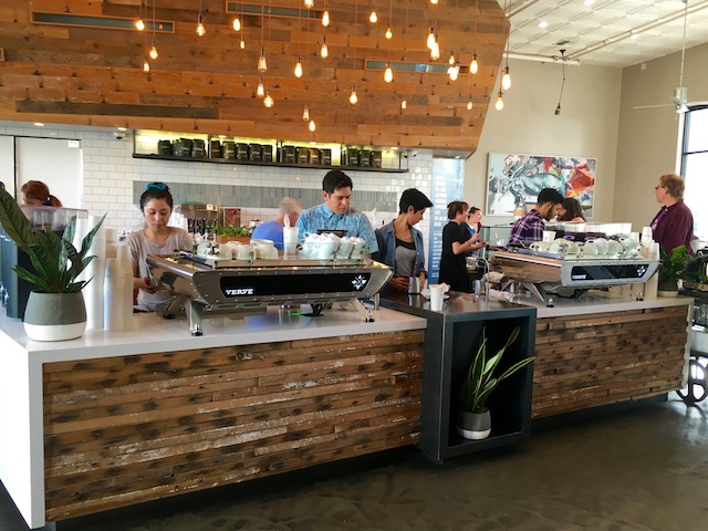 日本で店舗拡大中！カリフォルニアのビーチシティで生まれたコーヒーショップ