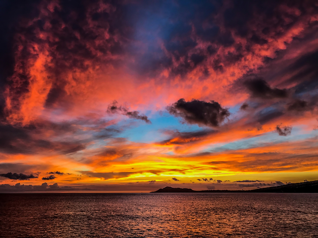 ハワイでタダで感動的な夕日を楽しもう！　オアフ島のサンセットスポット５選