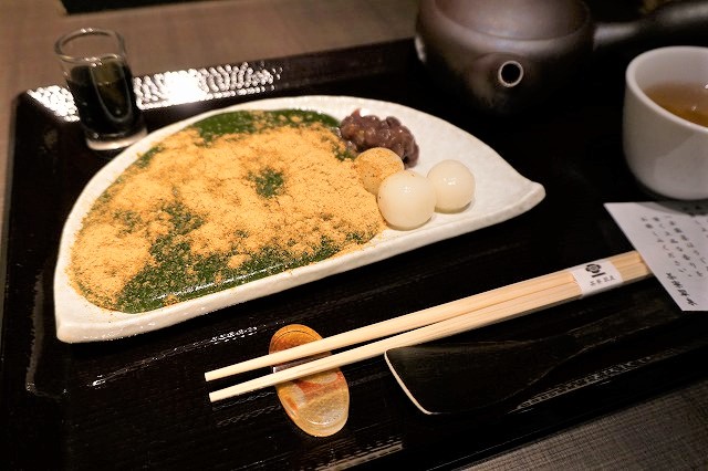 究極の抹茶わらび餅！？京都・茶寮翠泉の出来立てわらび餅に身も心もとろける