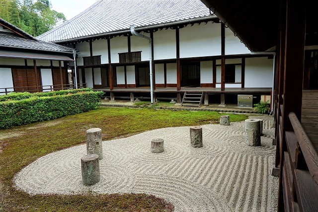 【フォトジェニックな京都】モダンな市松模様がSNSで話題。東福寺「本坊庭園」