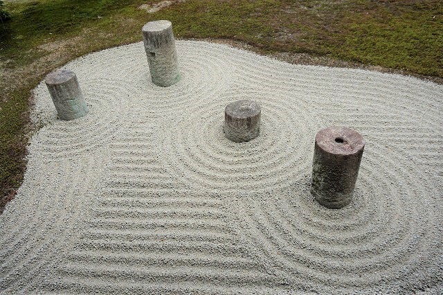 【フォトジェニックな京都】モダンな市松模様がSNSで話題。東福寺「本坊庭園」