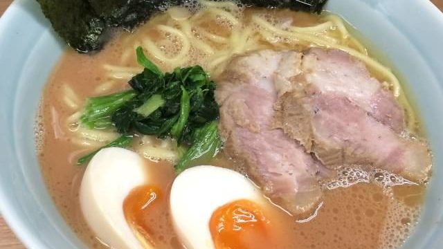 ラーメン激戦区 学生の街日吉で食べる 武蔵家 のがっつり横浜家系ラーメン Tabizine 人生に旅心を