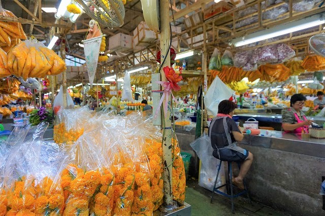 ちょっとディープなバンコク旅、バンコク最大の花市場「パーククローン市場」を散策