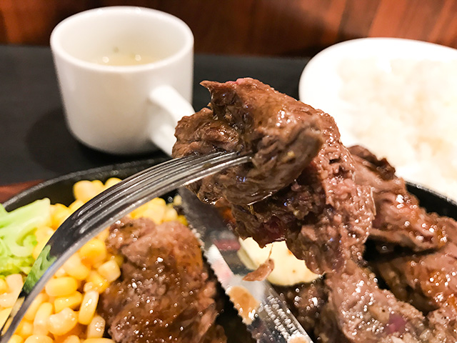 行列必至！「肉の村山」の肉の日限定「1,000円ステーキ」を食べてきた！