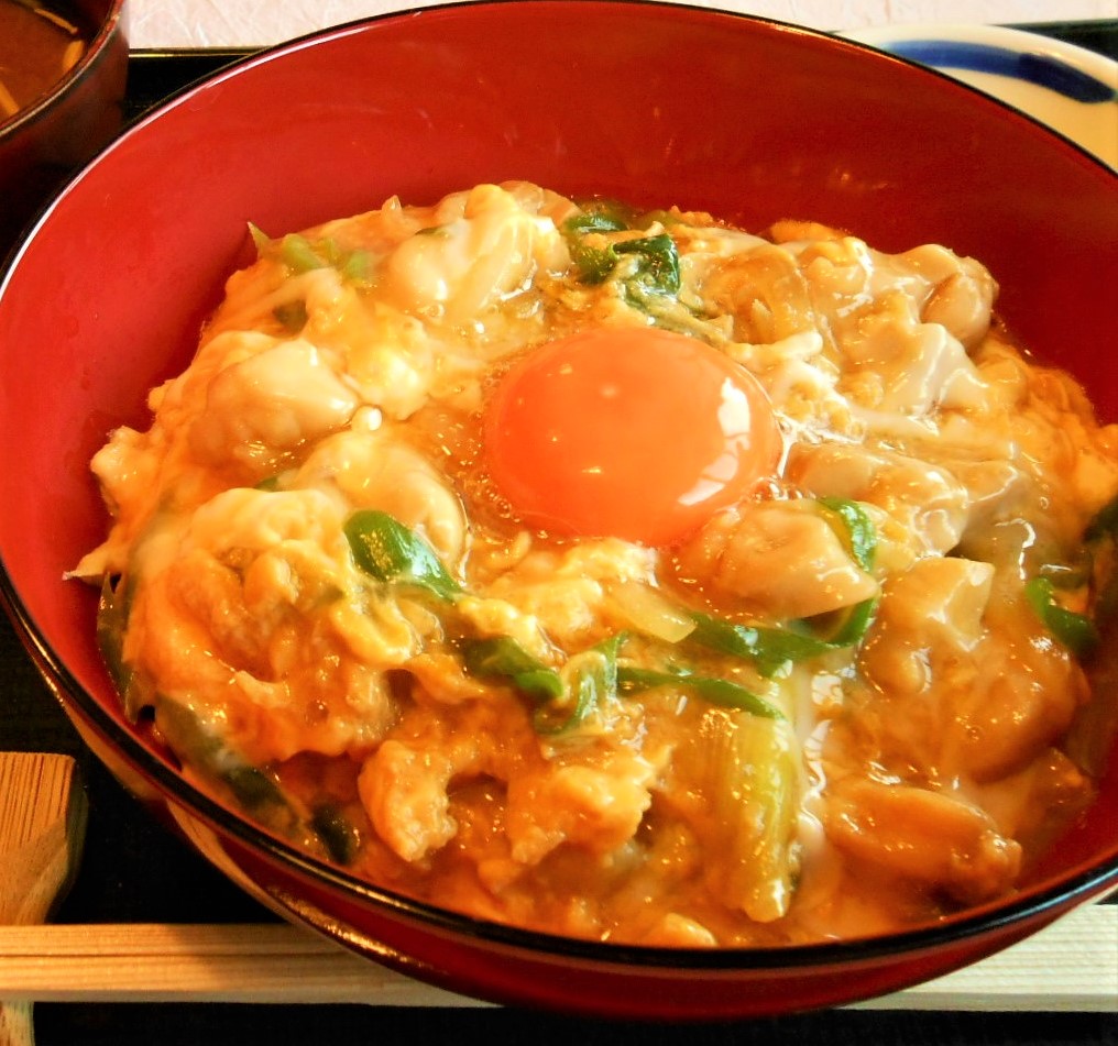 京都老舗の“全国丼グランプリ金賞の親子丼”が味わえる店、東京と大阪に開店！