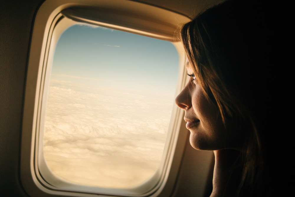 【飛行機の迷信①】上空で誰かがドアを開けたら乗客は吸い出されてしまう！？