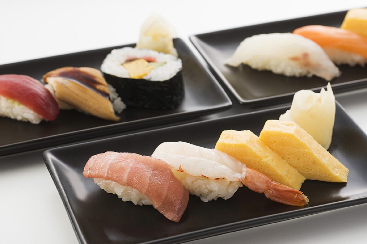「鮨　鶴亭」では、熟練の職人のお寿司が楽しめる。