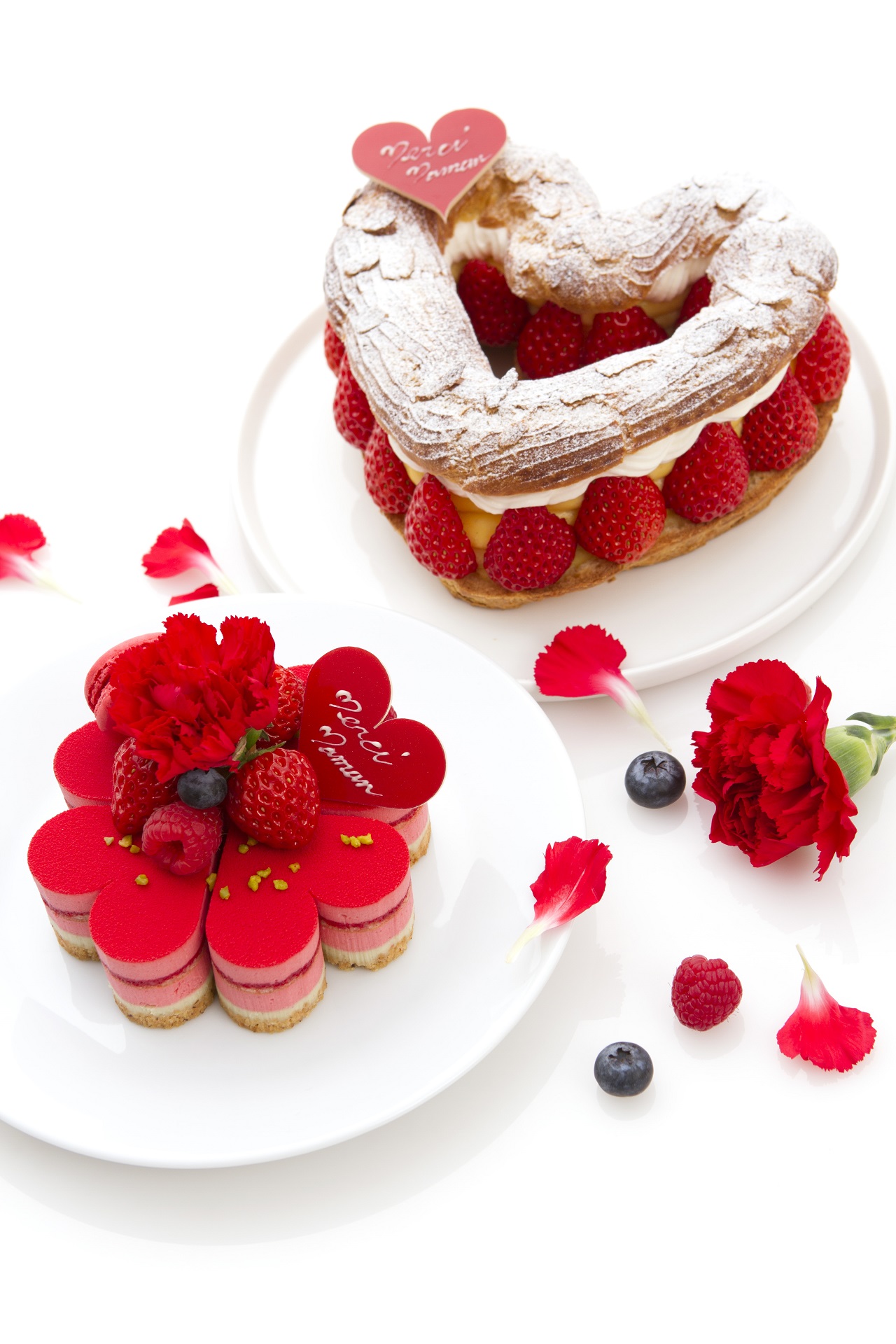 ハート型やお花の形のケーキに感謝の気持ちを込めて。「母の日」限定ケーキ