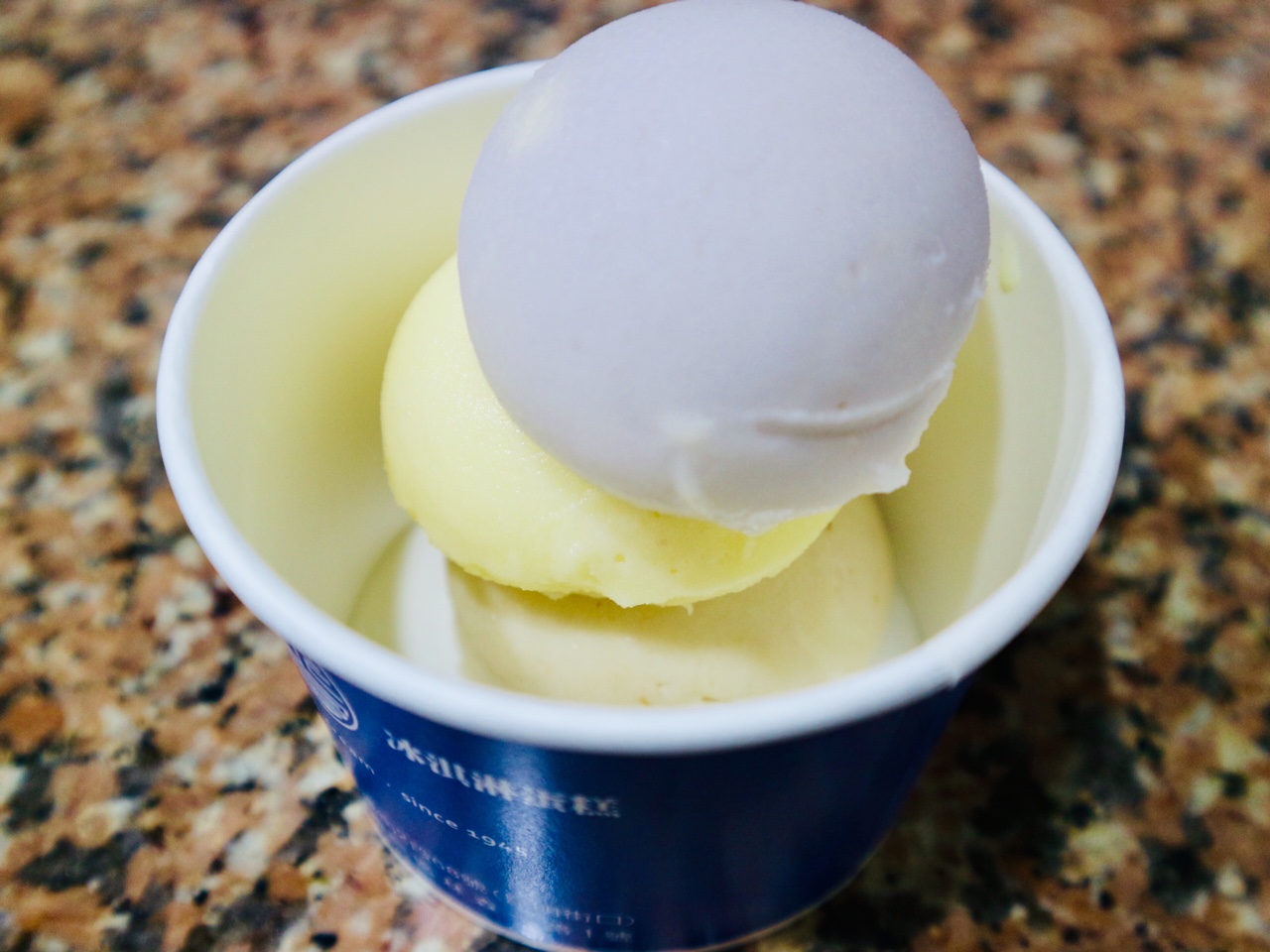 濃厚な味わいのアイスクリーム