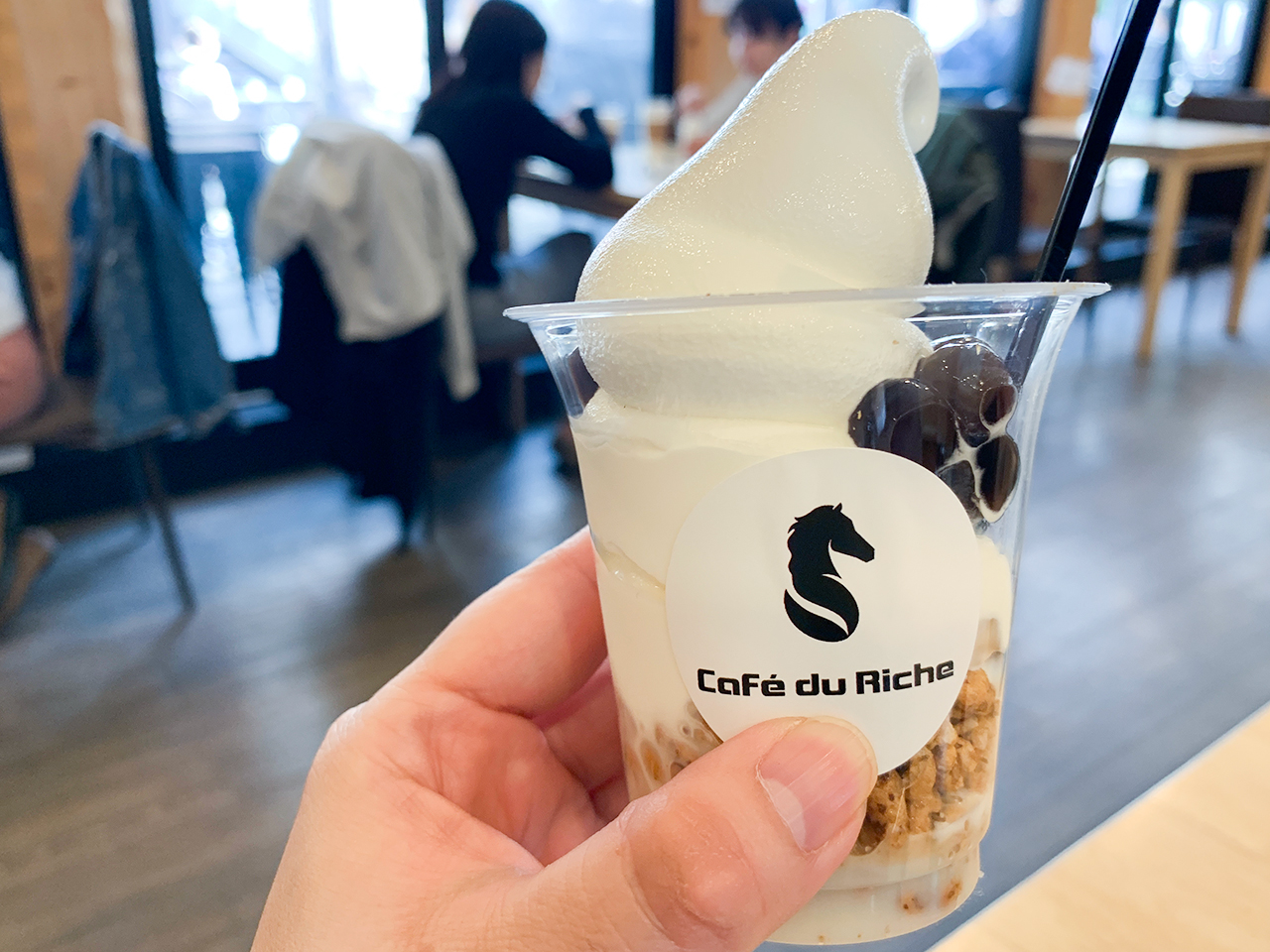 東京で一番美味しいソフトクリームが食べられる 新大久保 Cafe Du Riche Tabizine 人生に旅心を