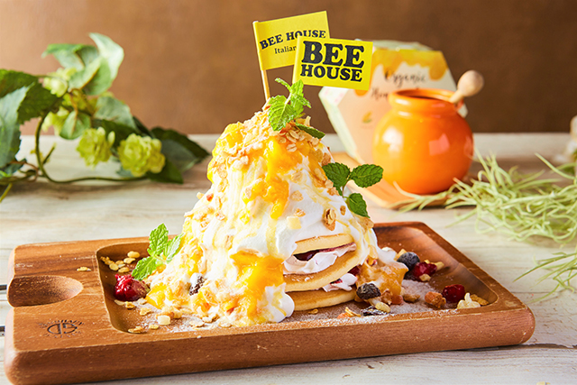 BEE HOUSE渋谷店「たっぷりマンゴーのアイスパンケーキ」