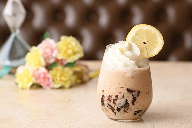 アニヴェルセルカフェ表参道「Coffee Frozen Passion (コーヒー フローズン パッション)」