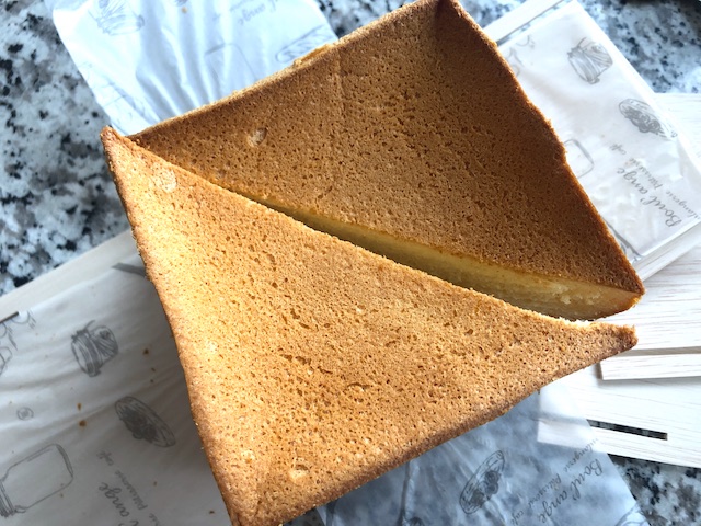 木箱に入ったシフォンケーキみたいな食パンが可愛い！味も絶妙！【２周年限定 ブールアンジュ】