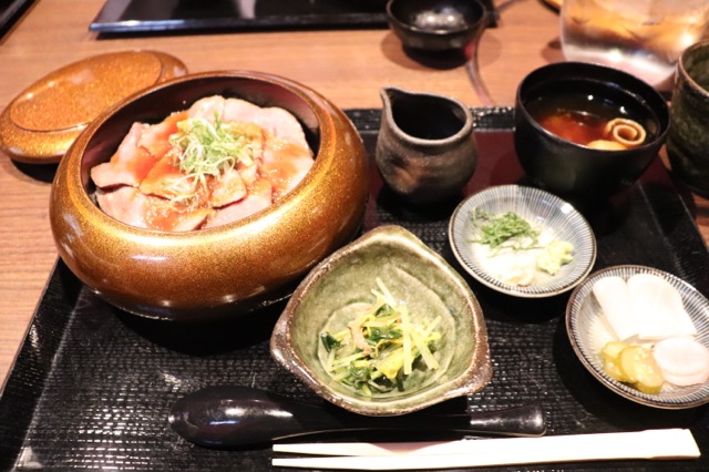 京都城下町の「美味しい」をとことん堪能できる３店を現地ルポ【京都・伏見】