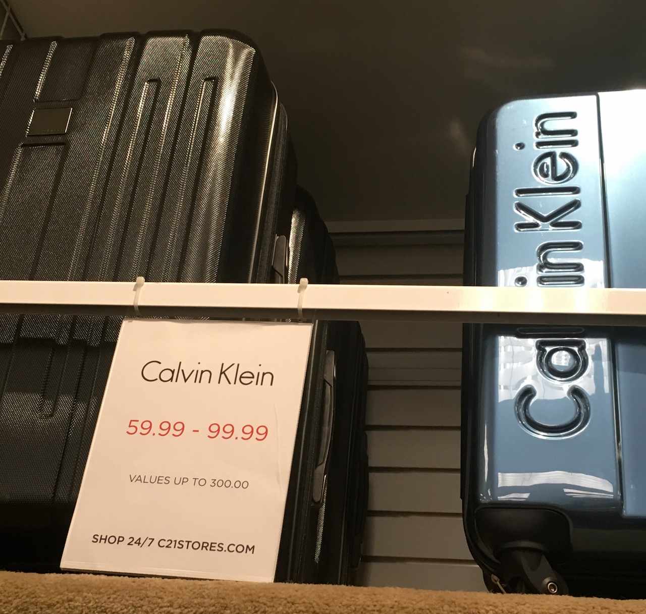 カルバン・クライン　スーツケース2