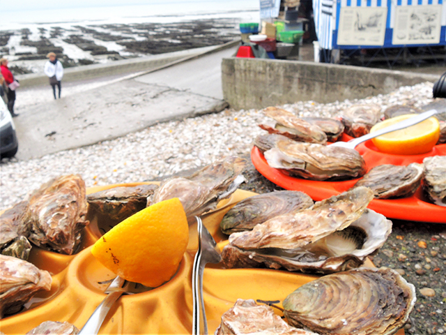 Marché aux Huîtres de Cancale カンカル牡蠣市場