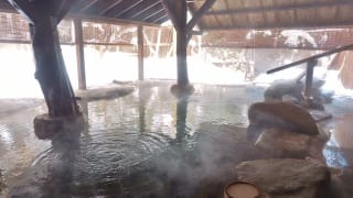 定山渓温泉　雪露天風呂