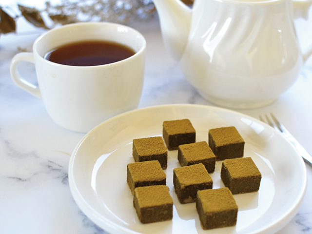 和茶倶楽部「ちょっぴり贅沢な おとなの和紅茶生チョコ」