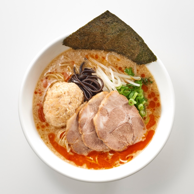 海老と道産鶏のつみれ団子みそ豚骨ラーメン