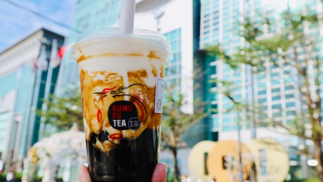 台北101で黒糖タピオカミルクを飲むならココ！フードコートの人気店