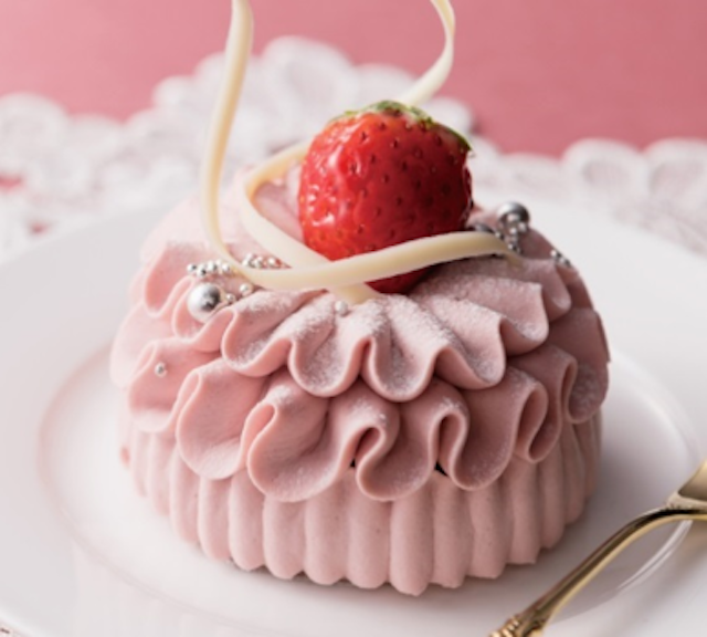 ルビーチョコレートの苺ケーキが登場 宝塚ホテルのストロベリーコレクション Tabizine 人生に旅心を