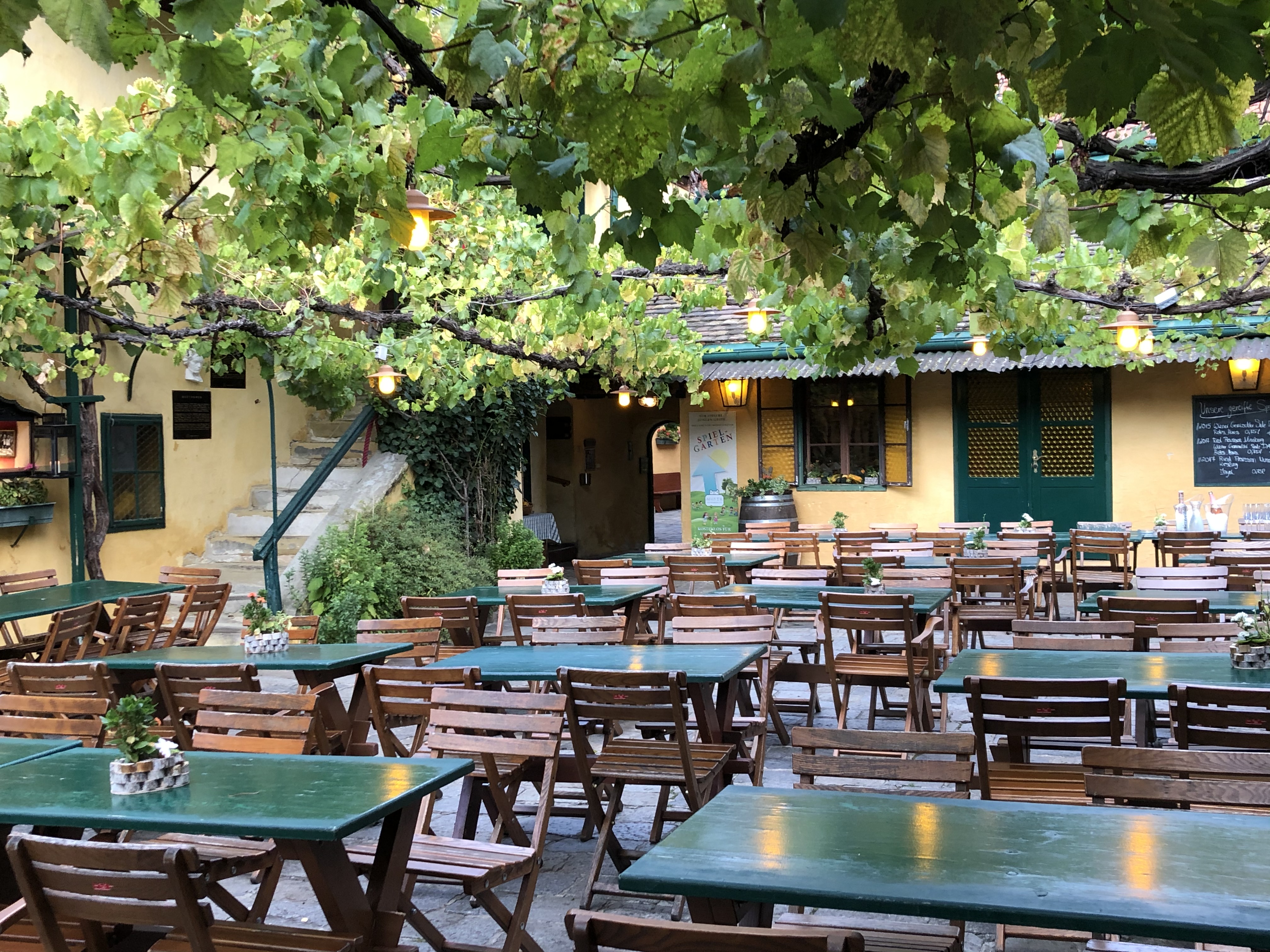 ベートーヴェンが愛した ウィーンの老舗ワイン居酒屋 マイヤー を現地ルポ オーストリア Tabizine 人生に旅心を