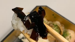 ワサビ入りの昆布の佃煮