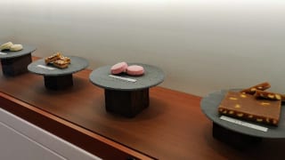 豊島屋洋菓子舗置石店内洋菓子