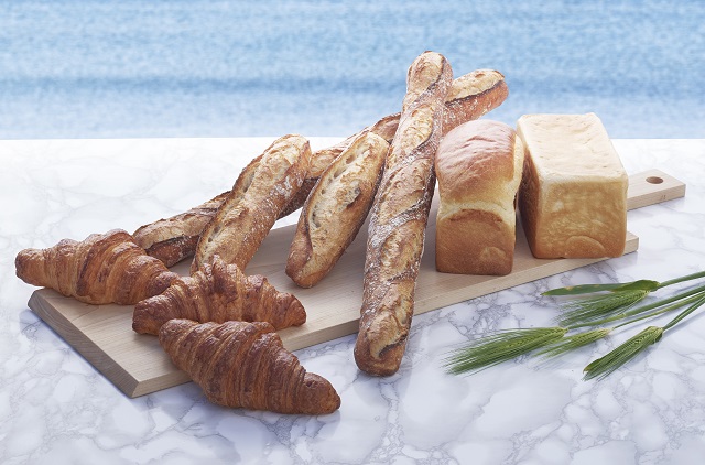 パリの香り漂う「リベルテ」の人気パンが鎌倉のブラッスリーにやってくる！