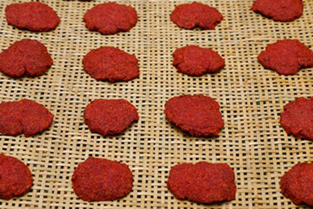 山形県特産品「最上紅花」紅餅