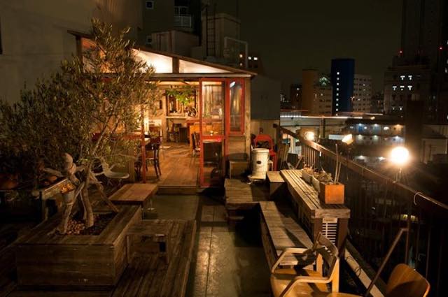 昼も夜も雰囲気バツグン 開放的な都内の屋上カフェ５選 Tabizine 人生に旅心を