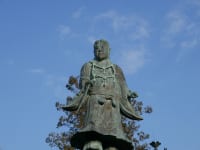 金沢・兼六園の日本武尊像