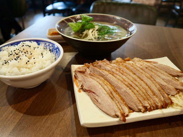【台湾】ガチョウ肉の旨味と高コスパで大人気！台北の「阿城鵝肉」現地ルポ