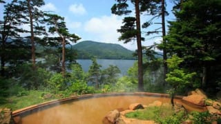 桧原湖畔の露天風呂