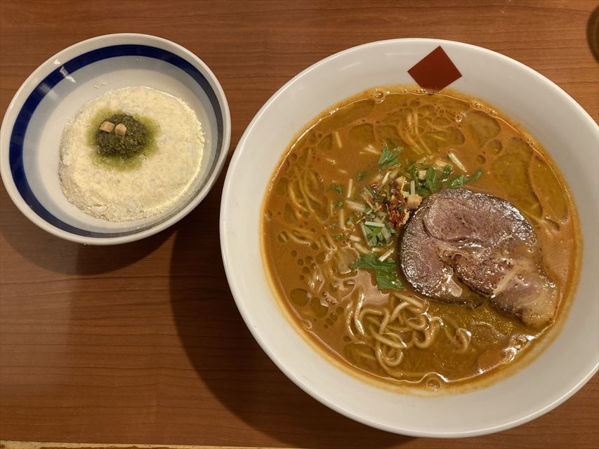東京の中華そば ちよがみ「トリュフ・海老だしらー麺 〆のバジル・リゾットつき」