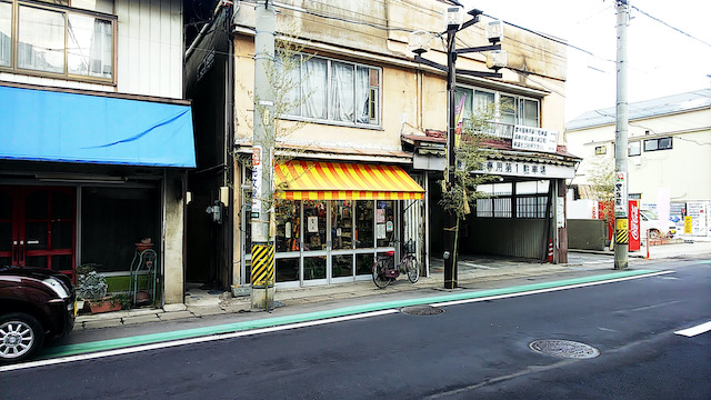 いながきの駄菓子屋探訪１４長野県千曲市「光文堂」温泉の旅行客で夜までにぎわう店