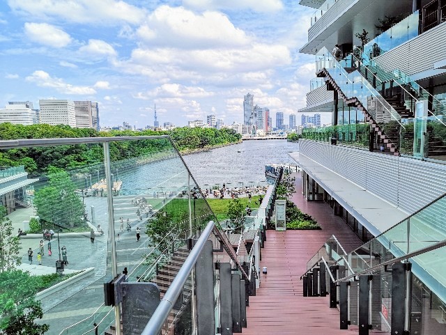 東京都・アトレ竹芝の外階段からの眺め