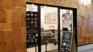 東京・阿佐ヶ谷「ハチカフェ阿佐ヶ谷店」外観
