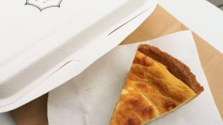 東京・阿佐ヶ谷「ハチカフェ阿佐ヶ谷店」3種のチーズケーキタルト