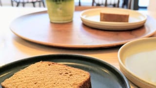 東京・新橋「CHAYA 1899 TOKYO」濃茶ラテと酒茶ケーキ