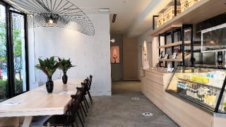 東京・新橋「CHAYA 1899 TOKYO」店内