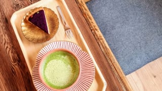 奈良県奈良市・カフェ「onwa」抹茶チーノ、紫芋タルト2