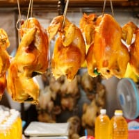 台湾の市場の鶏肉