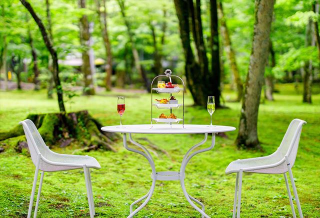 森の中のレストラン「クレソンリバーサイドストーリー旧軽井沢」がプレオープン