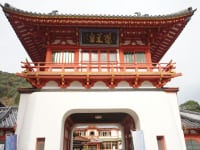 佐賀県武雄温泉楼門