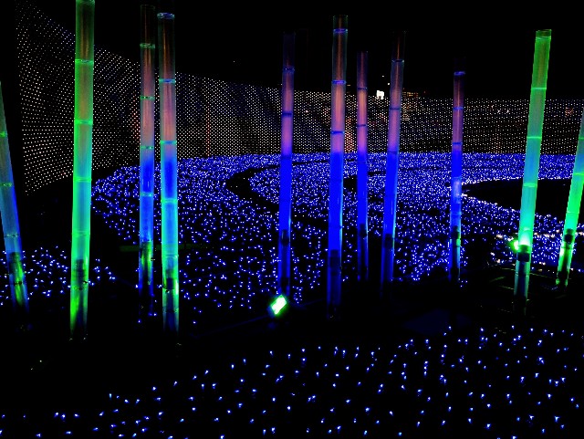 東京都品川区・大井競馬場「東京メガイルミ2021-2022」光彩の大滝
